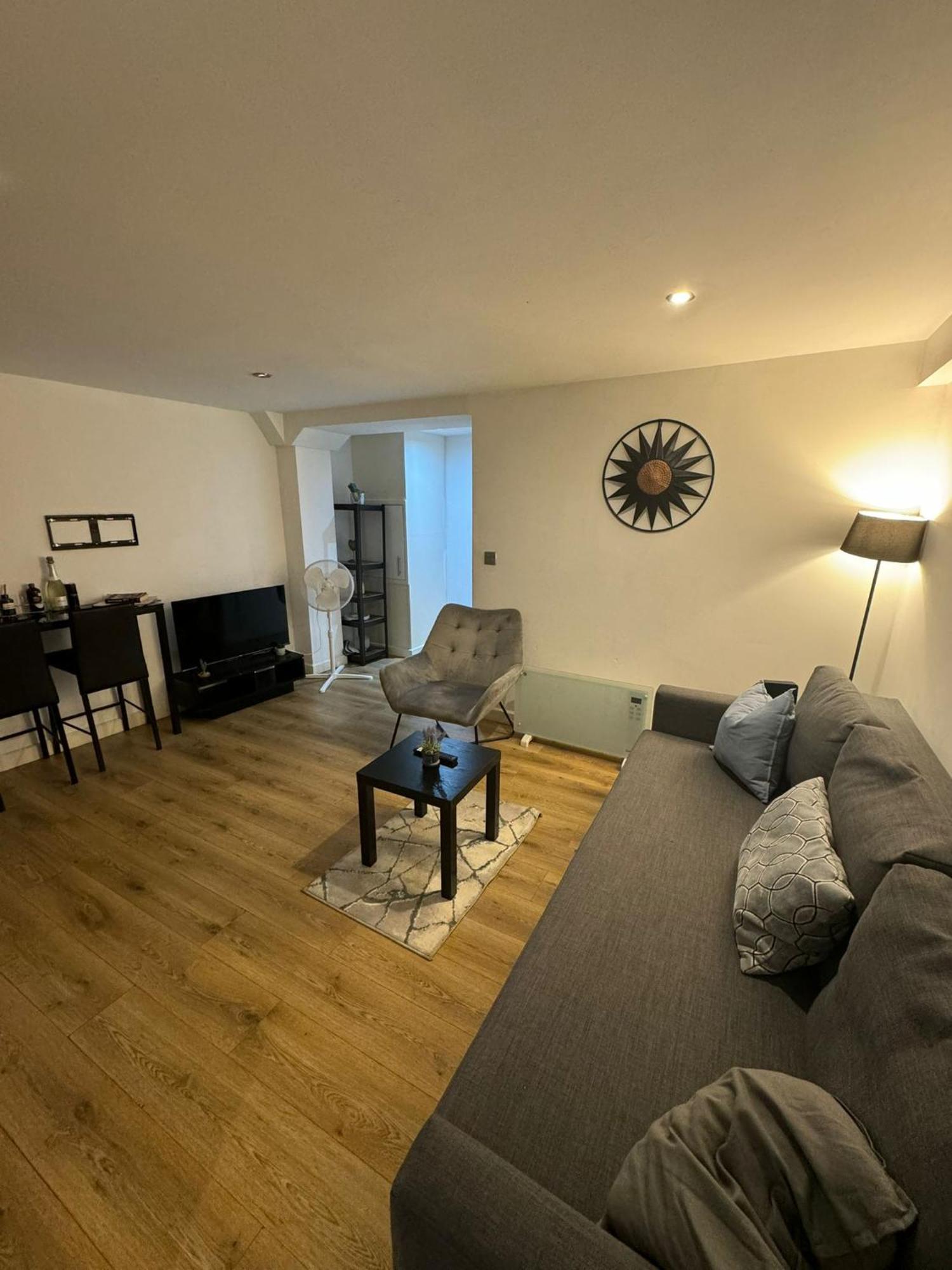 Cozy Two Bedroom Apartment Sleeps 6 Near Camden Market Hw10 ลอนดอน ภายนอก รูปภาพ